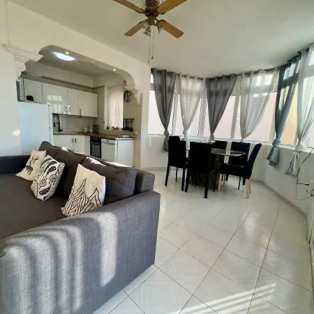 Ross Villa